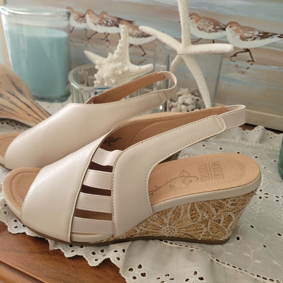 Mootsie Tootsie wedges sz 11 - Picture 5 of 8